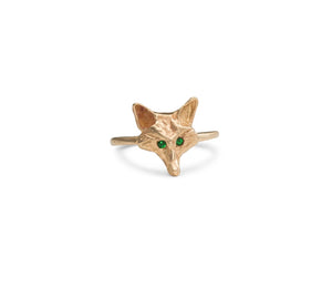 Fox Ring with Emeralds for eyes side view in 14K Yellow gold.