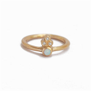 Ines ring in 14K yellow gold with opal and white diamonds