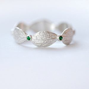 Leaf ring with 14K white gold and emeralds